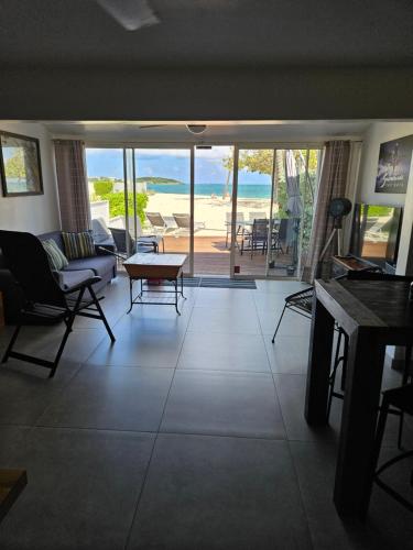 Tekila Beach, appt-condo au bord de mer a Baie Nettle, Saint-Martin SXM