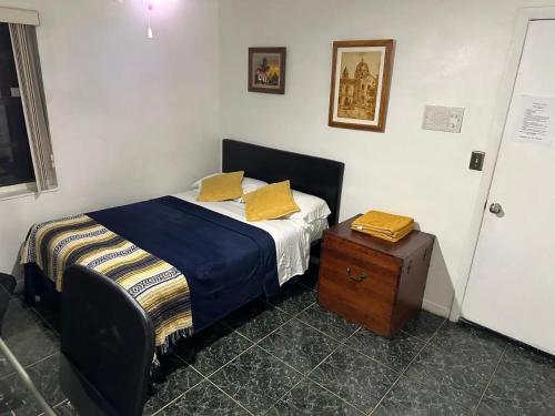 SNUG MINIMALIST FULL BED NEAR DOLPHIN MALL/FIU in Miami, USA