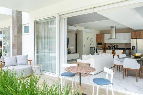 Quinta San Miguel 101, 2 Bedrooms Apartment in Nuevo Vallarta , Mexico