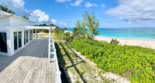 balkong/terrass, Eleuthera Retreat - Villa & Cottages on pink sand beachfront in North Palmetto Point