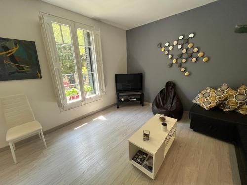 Sagrada Familia Apartment for 6-9 people image 9