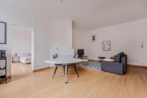 La bulle Arrageoise - Grand place - Spacieux - Lumineux - Lit King Size - Wifi - Parking public in City Center