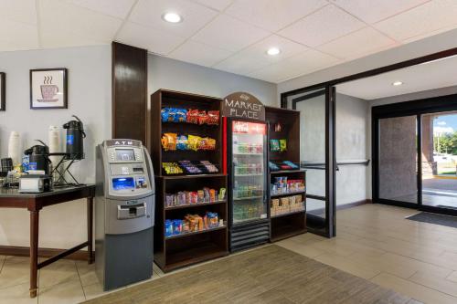 Best Western Albemarle Inn - image 6