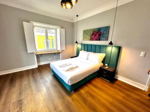 Relax and Explore Lisbon Suites and Rooms 1