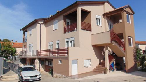 Apartments with a parking space Rovinj - 21987