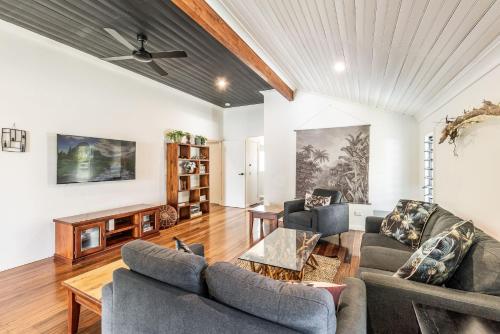 Three-Bedroom House image 10
