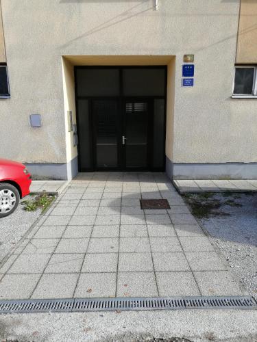 . Apartments with WiFi Karlovac - 22022