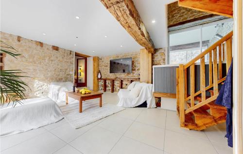 Cozy Home In St-hilaire-le-chteau With Sauna
