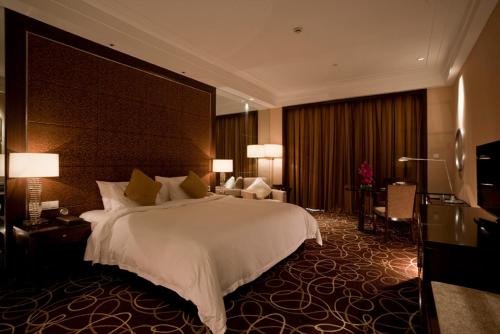 Howard Johnson Tongfang Plaza Zhuji photo 2