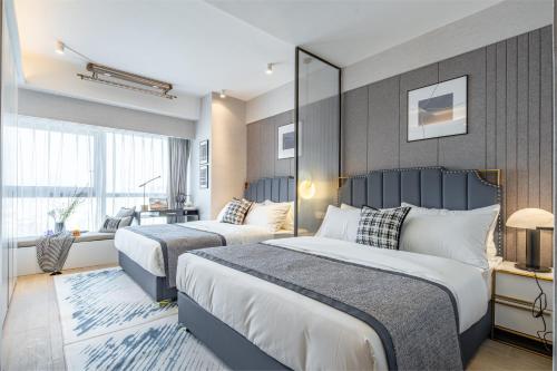 2 double beds