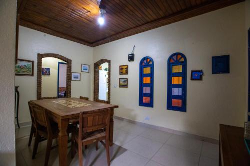 Casa Charmosa Ilhabela 3 quartos 3 banheiros in Praia Itaquanduba