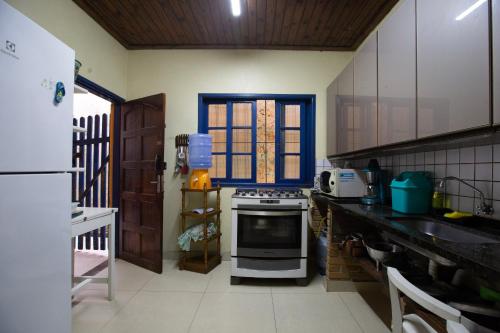 Casa Charmosa Ilhabela 3 quartos 3 banheiros in Praia Itaquanduba