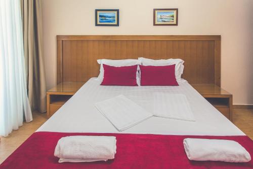 1 queen bed