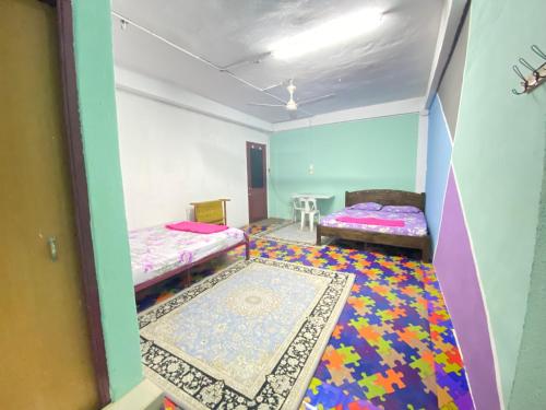 MY GUNUNG HOTEL BUDGET in เมลอร์