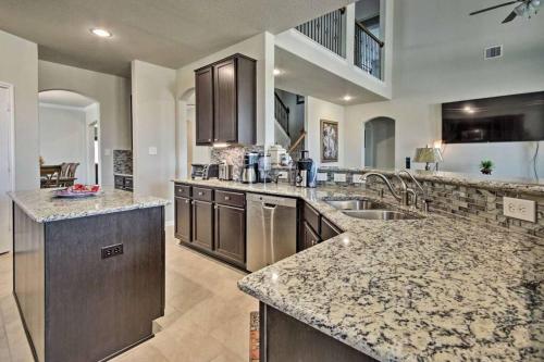 Heavenly Oasis: 30 miles from Downtown Houston in Katy, USA