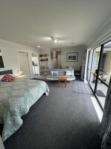 1 double bed, 1 sofa bed