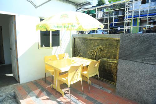 บริการและสิ่งอำนวยความสะดวก, Achus inn in วตานัปปัลลี