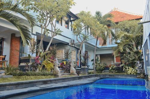 6 bedrooms, 6 beds
