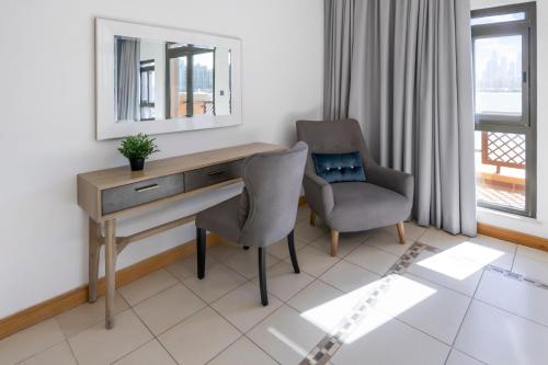 FAM Living - Palm Jumeirah - Beach Villas with Private Pool - image 4