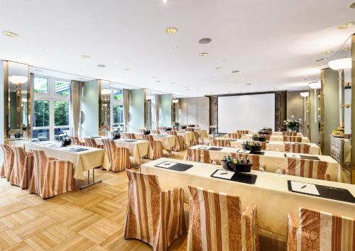 Best Western Premier Grand Hotel Russischer Hof - image 7