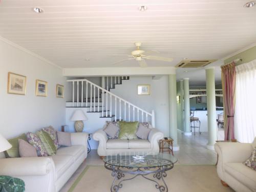 The Pelican #3 - Spacious 3 bedroom 2,5 bath waterfront townhome in the heart of Rodney Bay, townhouse