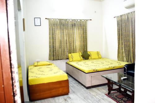 Deluxe Double Room with Extra Bed image 10