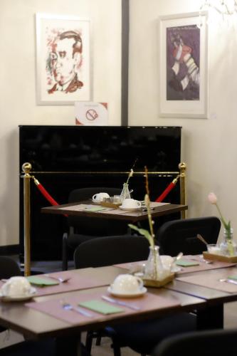 Amical Hotel - image 9