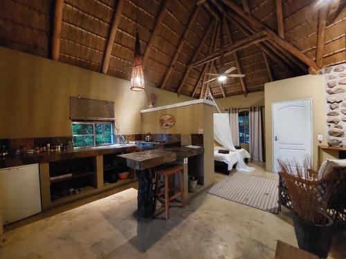 virtuve, Mobola Island Lodge in Divundu