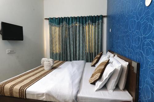 Double Room image 10