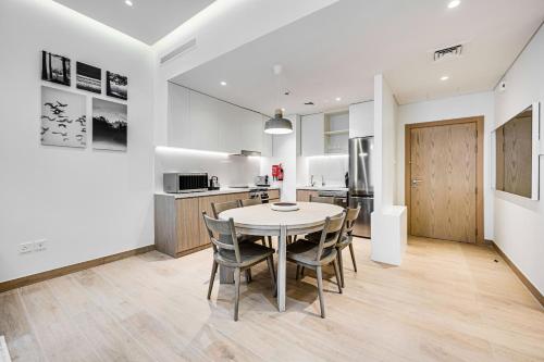 Kitchen, Beautiful 1 bedroom in Port De La Mer near Nikki Beach Dubai