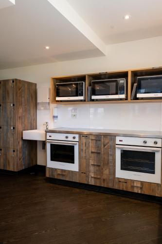 Kitchen, Haka House Hostel Tekapo in Lake Tekapo