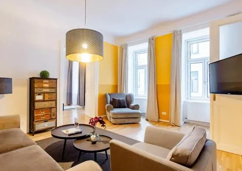 Central Apartment for 4 near City Center & Metro U2 in Wien, Österreich