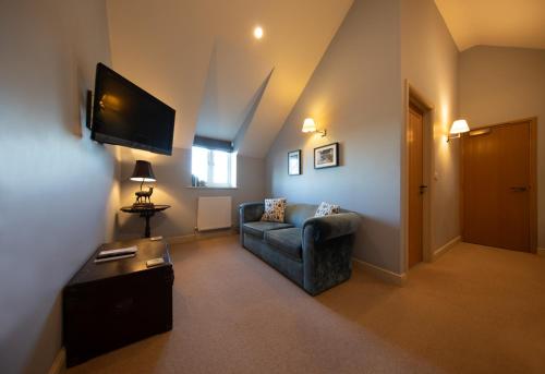 The Pheasant Pub at Gestingthorpe Stylish Boutique Rooms in The Coach House