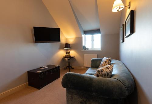 The Pheasant Pub at Gestingthorpe Stylish Boutique Rooms in The Coach House
