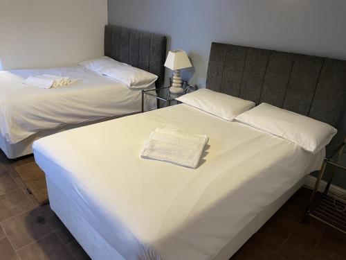 pantai, Riverside Bar and Restaurant in Spalding