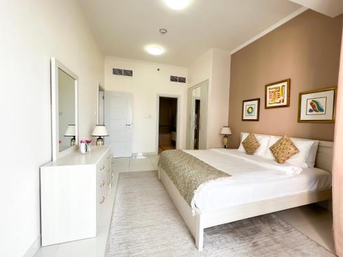 Luton Vacation Homes -sea view -Damac Heights, Dubai Marina -90AB2, Dubai (photo 9)