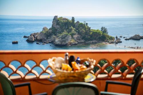 Mendolia Beach Hotel - image 2
