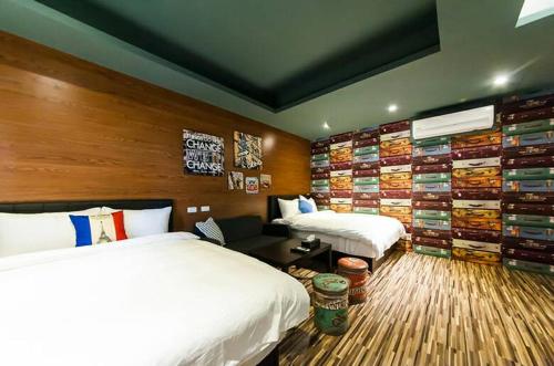 2 double beds