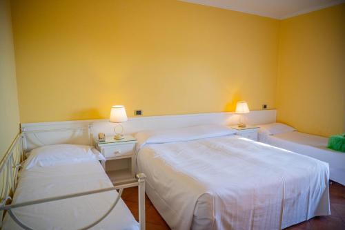 Mendolia Beach Hotel - image 10