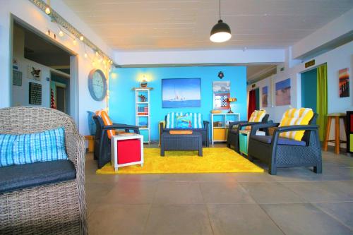 กิจกรรม, The Waves Hostel in มาเดรา ไอซ์แลนด์