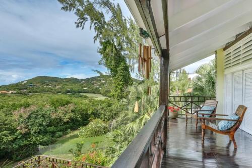 Overlooking the golf course - Villa D'Arcy villa