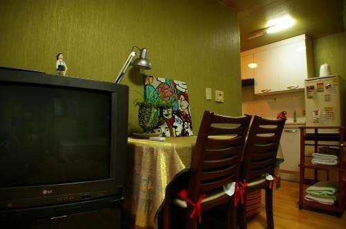 Kang's Apartments in Central Seoul, Seoul (photo 6)