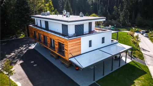 Exterior view, KULA Comfort Rooms in St. Andra