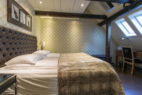 Deluxe room with pitched roof
