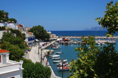  Aktaion Guest Rooms in Skopelos