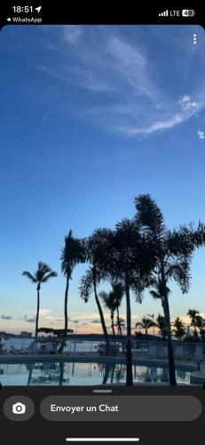 Les pieds dans l’eau in แซ็ง มาร์แต็ง