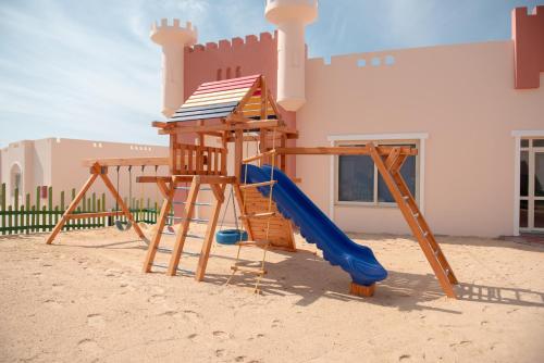 kinderspeeltuin, Oyster Bay Beach Suites in Qesm Marsa Alam