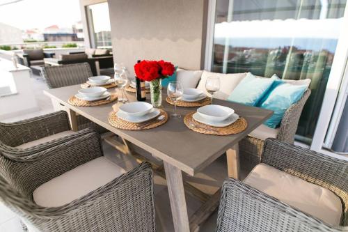 Apartment with Sea View image 7