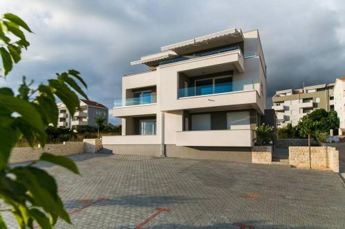 Apartment with Sea View image 6