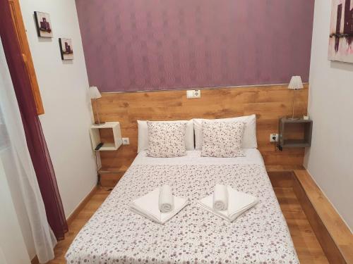 Double Room image 4